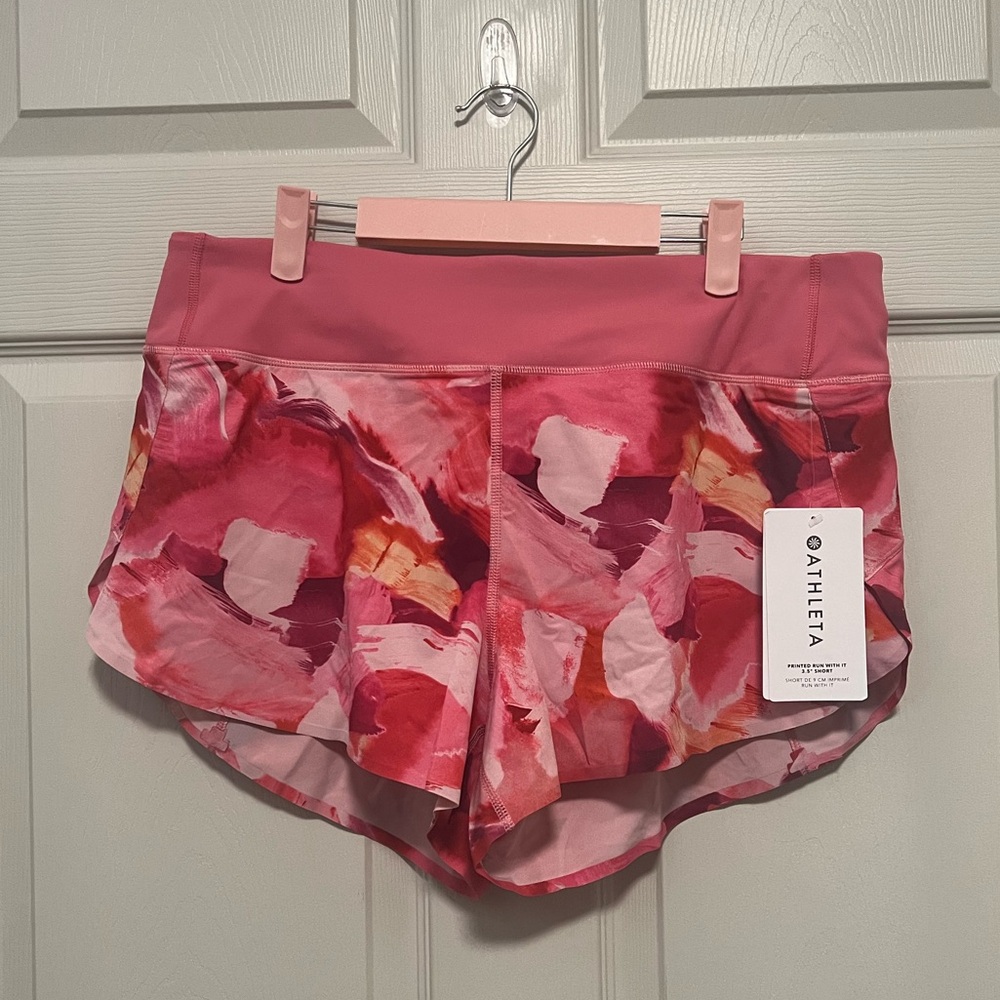 Athleta Printed Run With It 3.5 in Short - Size Large NWT
